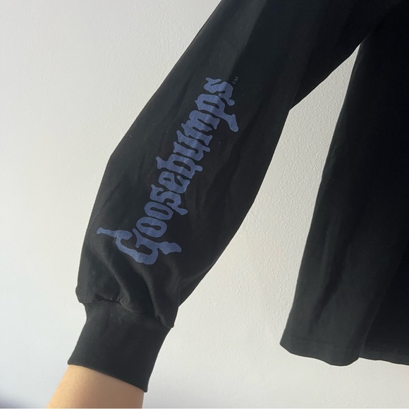 DumbGood Goosebumps “If Looks Could Kill” Graphic Tee Small - Picture 3 of 7
